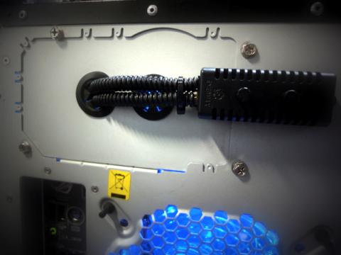 配線チューブ1115に付け替えました