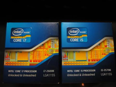 箱の外観はほぼ同じです