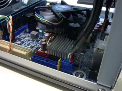 USBケーブルを接続