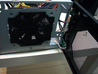 フロントパネルを開いた状態