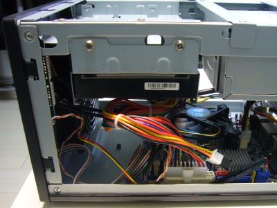 フレームにブラケットを装着