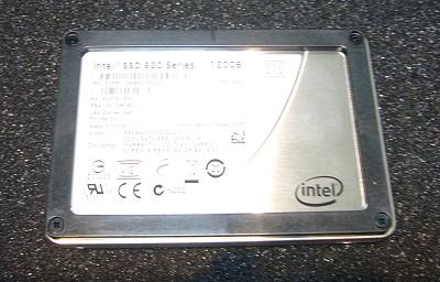 正面にはスペーサーが