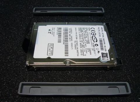 灰色のゴム製部品がダンパー