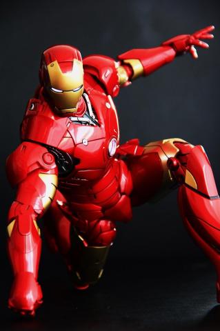 お約束のあのポーズはやっぱり無理だった。