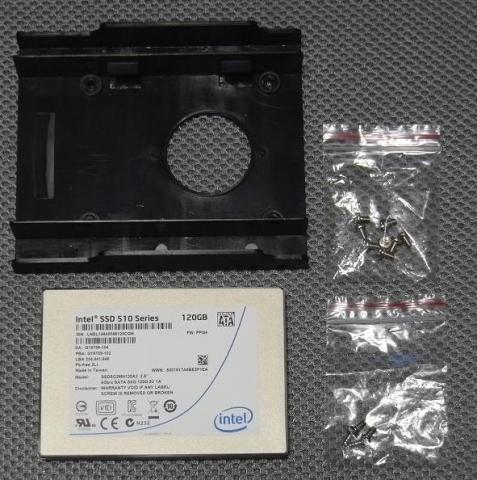 付属パーツとSSD