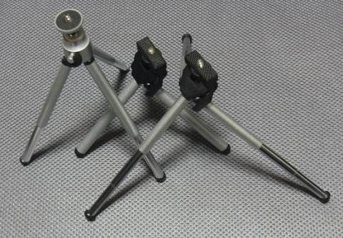 100円三脚一杯(脚伸ばし)