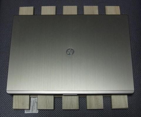 Ultrabookの台座に