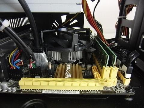 CPUクーラー部分(余裕など)