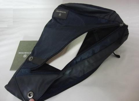 フロントポッケにNexus7を格納