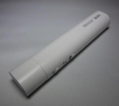 モバイルバッテリー(単3×2、充電可能)