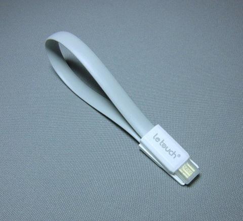 microUSBキャップ後付