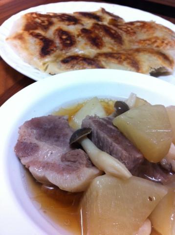 ブタ大根と羽付き餃子.jpg