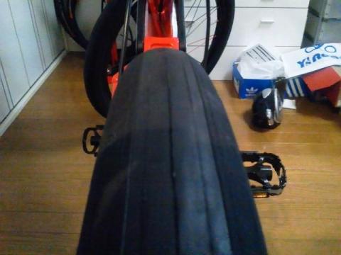 スリックタイヤ