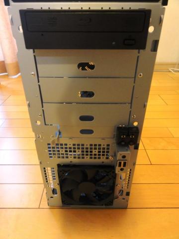 フロントべゼルをはずしたところ